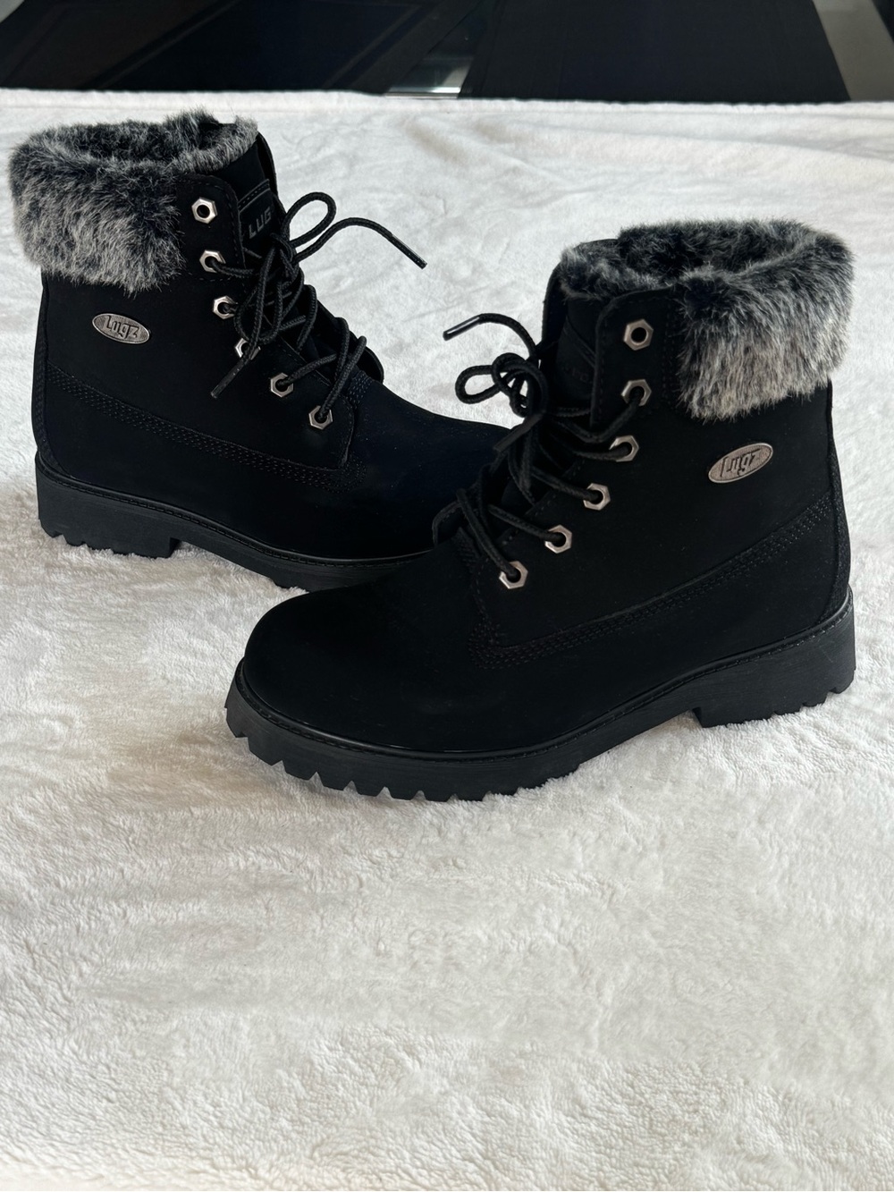 Lugz Convoy Fur Black Boots Women's Size 6 NWOB Faux Fur Winter Lace Up